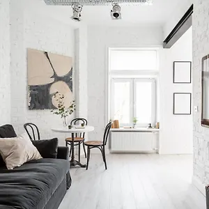 https://lwowska-studio.warsawhotelspoland.com